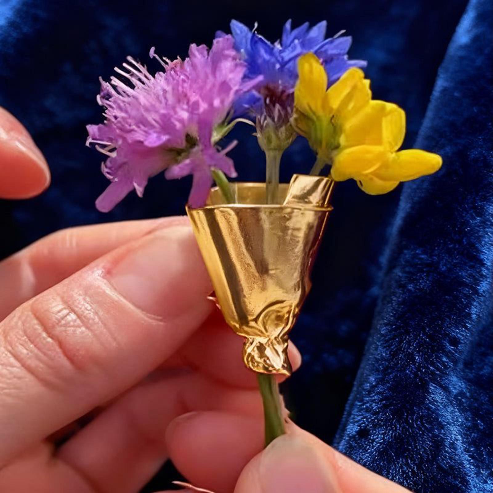 Vintage Blumenbouquet-Clip aus – Travel Accessories India Bewertung und Preis